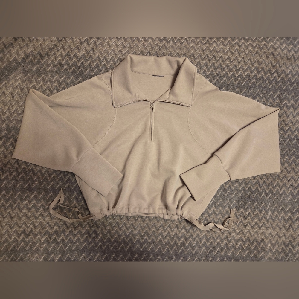 Sweaty Betty Cropped Cream Pullover